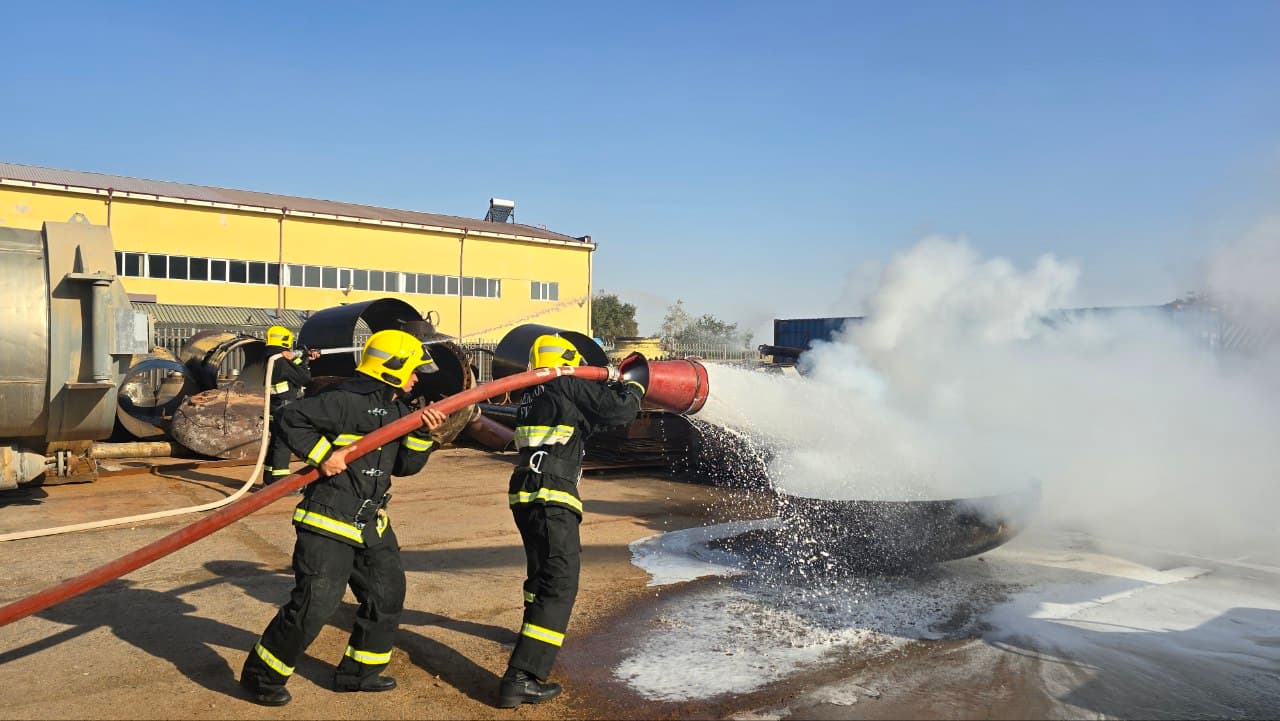Xorazm viloyatida o‘tkazilayotgan Qo‘mondonlik-shtab o‘quv mashqlarining birinchi kuni yakunlandi. Favqulodda vaziyatlar vaziri general-mayor A.X.Qo‘ldoshev jarayonlarni joyidan kuzatib bordi.