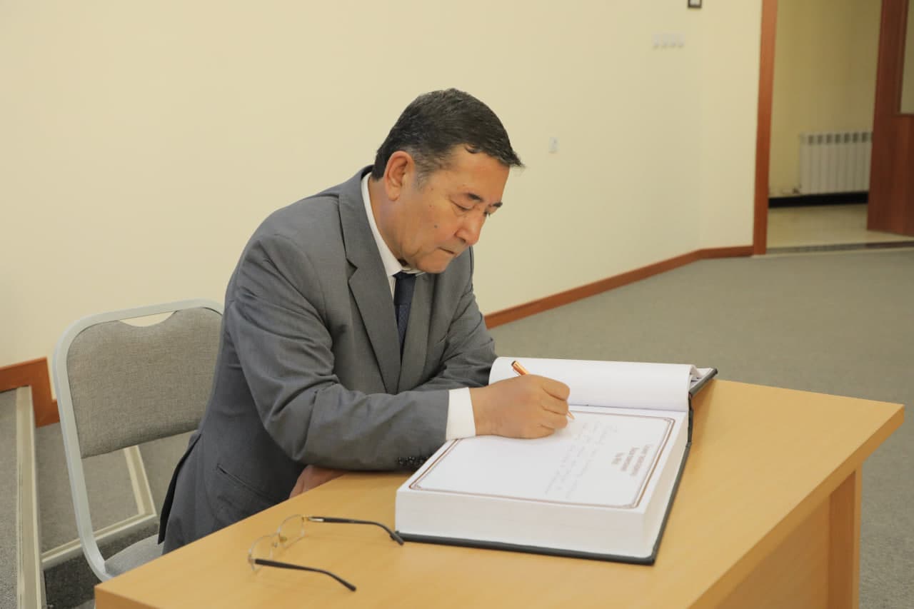 ADABIYOT YASHASA – MILLAT YASHAR