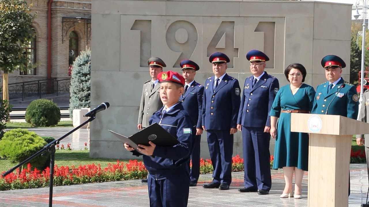 “Jasorat sinfi” oʻquvchilarining tantanali “Vaʼda berish” tadbiri bo‘lib o‘tdi