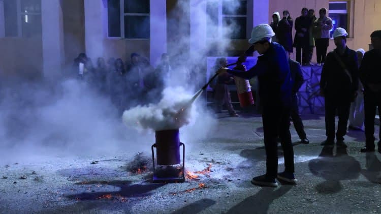 Navoiy viloyati FVB tomonidan hududda joylashgan talabalar yotoqxonasida nazariy va amaliy o'quv mashg'ulotlari o‘tkazildi