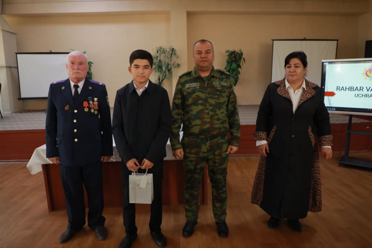 Rahbar va yoshlar: vatanparvarlik, fidoyilik va ibratli tajribalar uchrashuvi