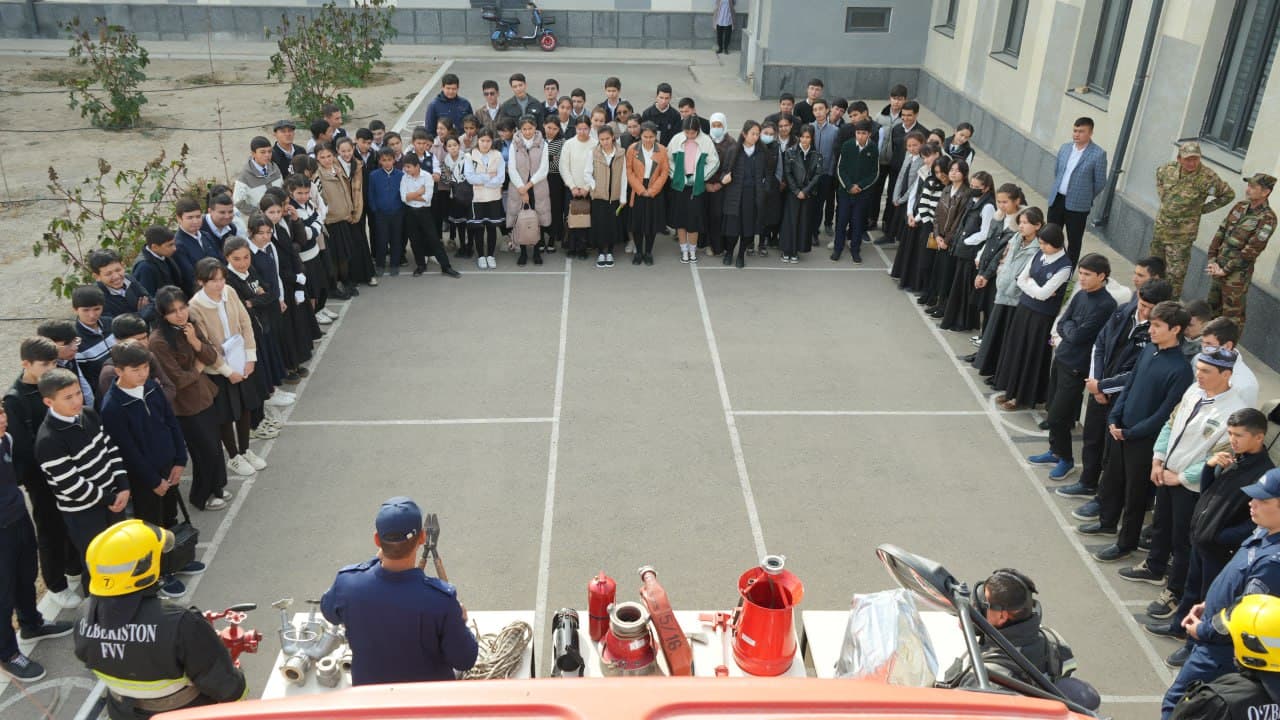 Rahbar va yoshlar: vatanparvarlik, fidoyilik va ibratli tajribalar uchrashuvi