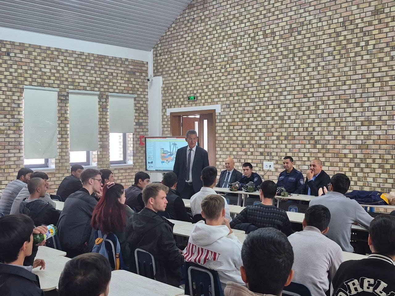 "Favqulodda vaziyatlar profilaktikasi oyligi" doirasida olib borilayotgan profilaktik tadbirlar Fuqaro muhofazasi instituti misolida