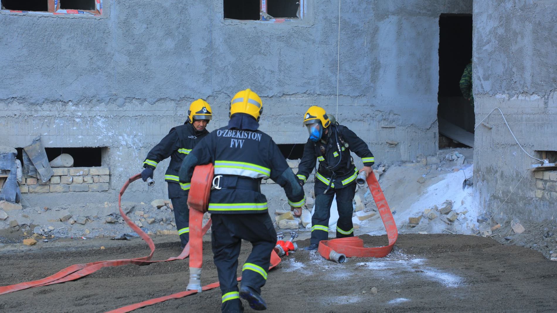 Samarqand viloyati FVB tomonidan Paxtachi tumani hududida qurilayotgan ko‘p qavatli binoda maxsus-taktik o‘quv mashqi o‘tkazildi