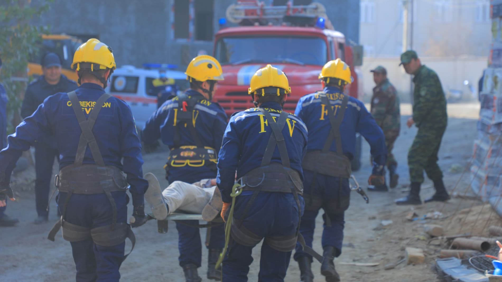 Samarqand viloyati FVB tomonidan Paxtachi tumani hududida qurilayotgan ko‘p qavatli binoda maxsus-taktik o‘quv mashqi o‘tkazildi