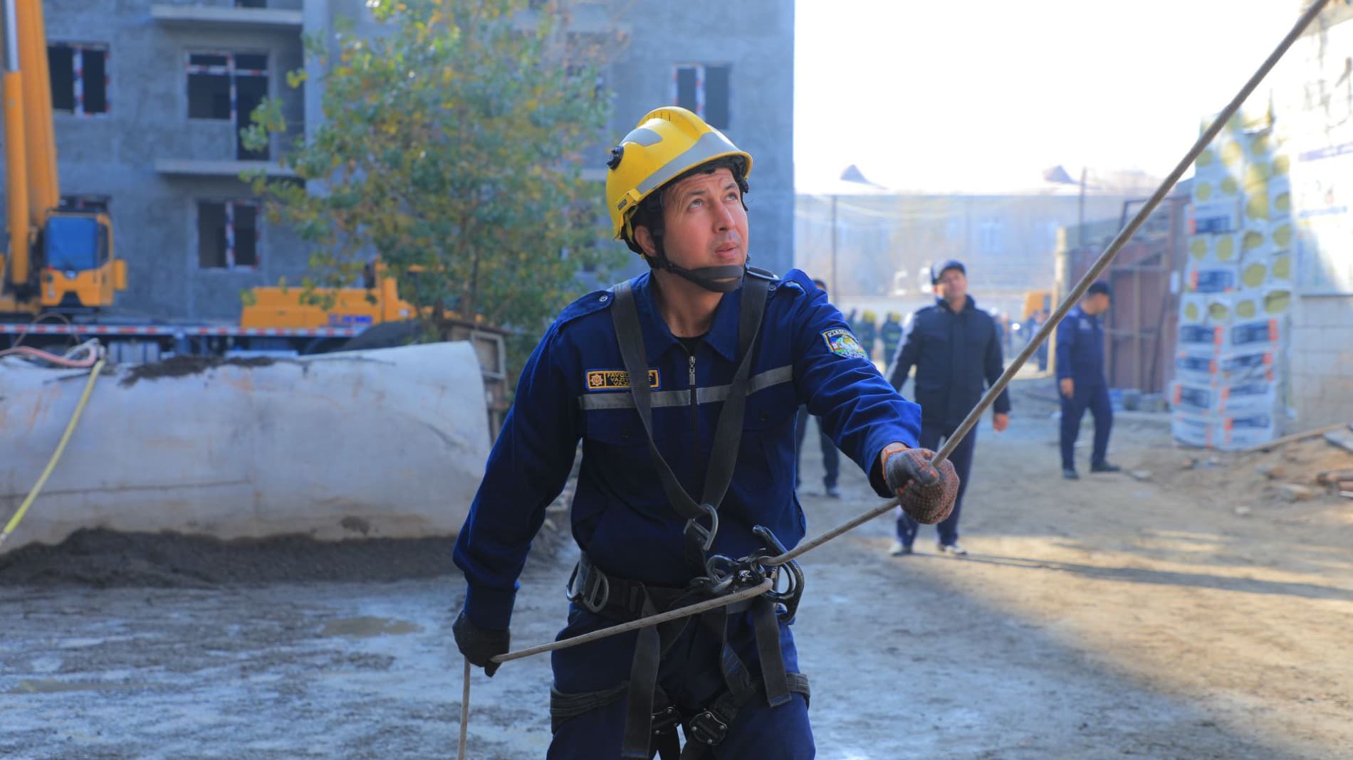 Samarqand viloyati FVB tomonidan Paxtachi tumani hududida qurilayotgan ko‘p qavatli binoda maxsus-taktik o‘quv mashqi o‘tkazildi