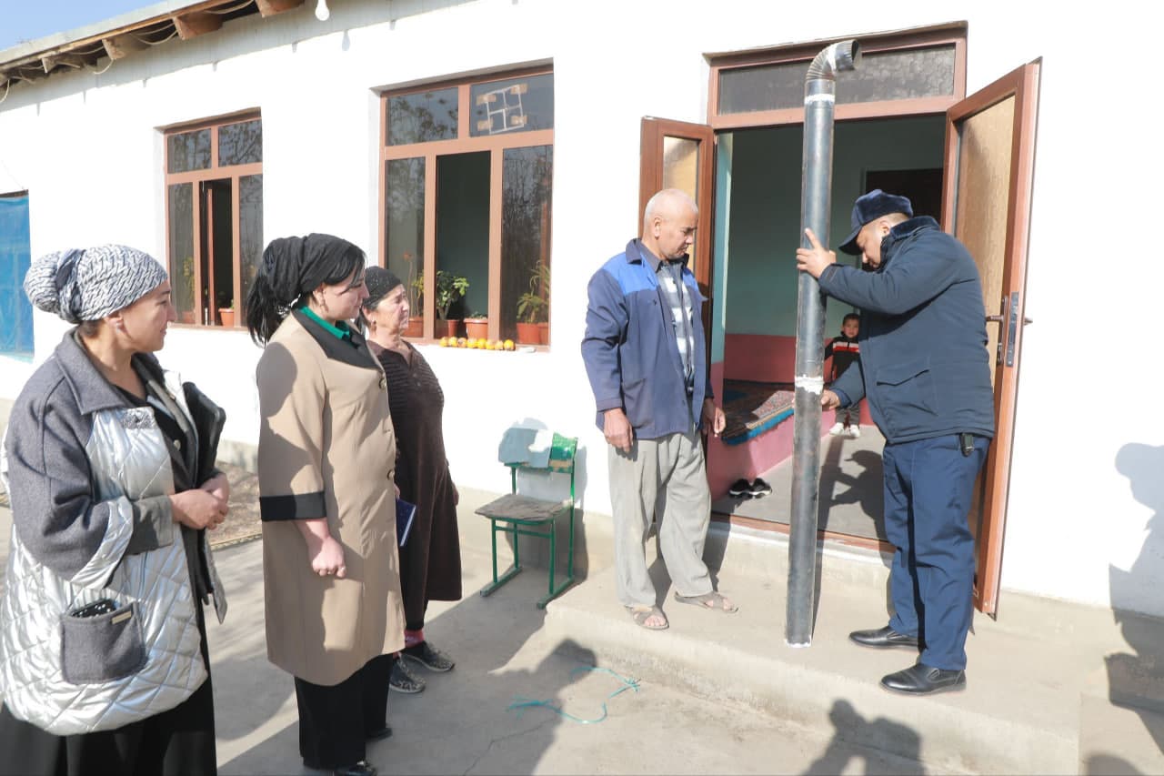 Surxondaryo viloyati FVB va "Qamchiq" maxsus qidiruv, yong‘in-qutqaruv boshqarmasi tomonidan qish mavsumini betalafot o‘tkazish borasida keng qamrovli profilaktik tadbirlar olib borilmoqda
