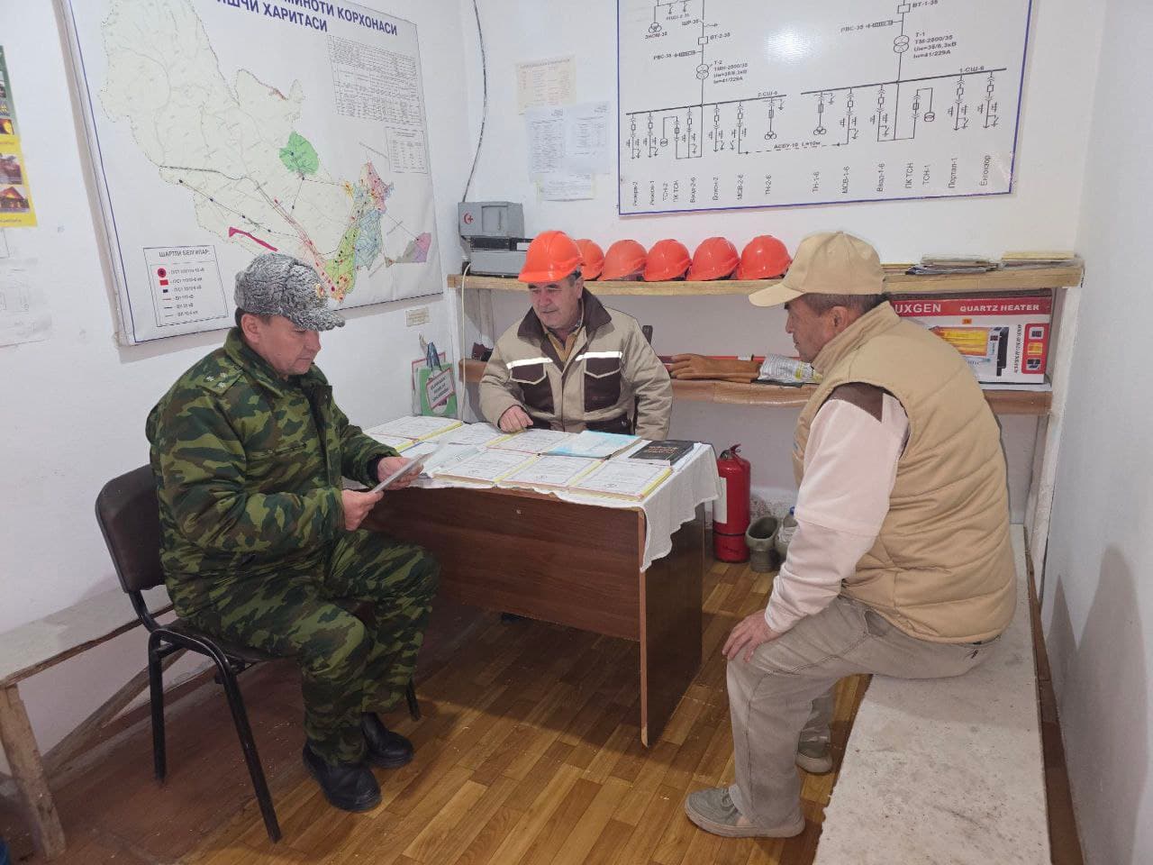 Surxondaryo viloyati FVB va "Qamchiq" maxsus qidiruv, yong‘in-qutqaruv boshqarmasi tomonidan qish mavsumini betalafot o‘tkazish borasida keng qamrovli profilaktik tadbirlar olib borilmoqda