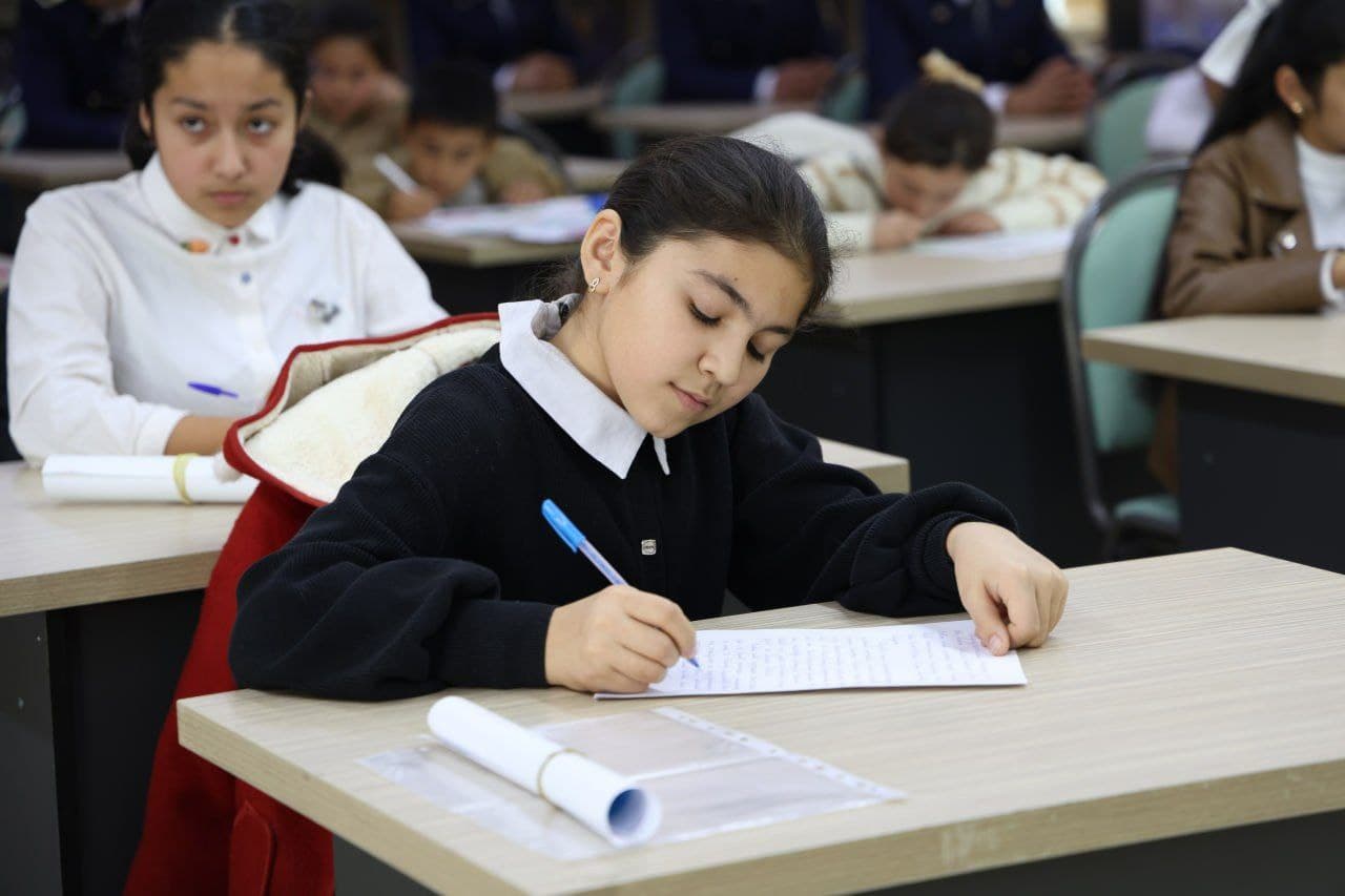 Konstitutsiya - inson qadri, erkinlik, tenglik va adolat garovi! Hududlarda ushbu shior ostida ma'naviy-ma'rifiy tadbirlar o‘tkazildi