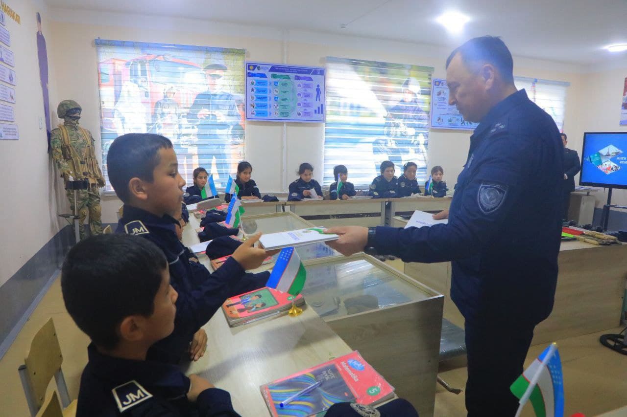 "Konstitutsiya — bosh qomusimiz" shiori ostida ma'naviy-ma'rifiy tadbirlari o‘tkazildi