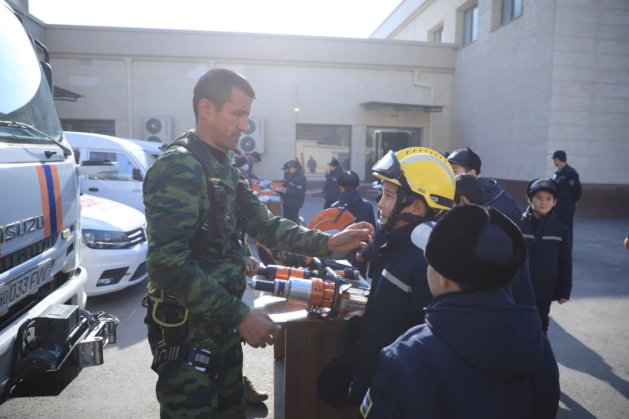 "Konstitutsiya — bosh qomusimiz" shiori ostida ma'naviy-ma'rifiy tadbirlari o‘tkazildi