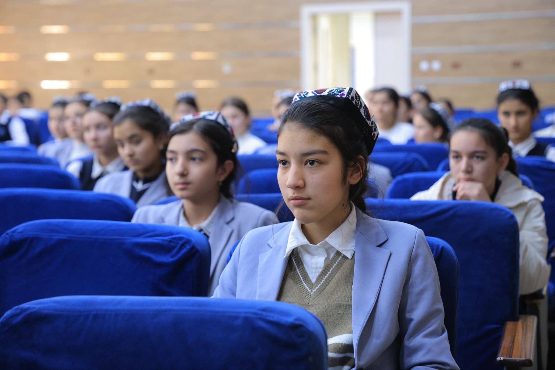 Qorako‘l tumanida "Rahbar va yoshlar" uchrashuvi ma'naviy-ma'rifiy tadbiri o‘tkazildi