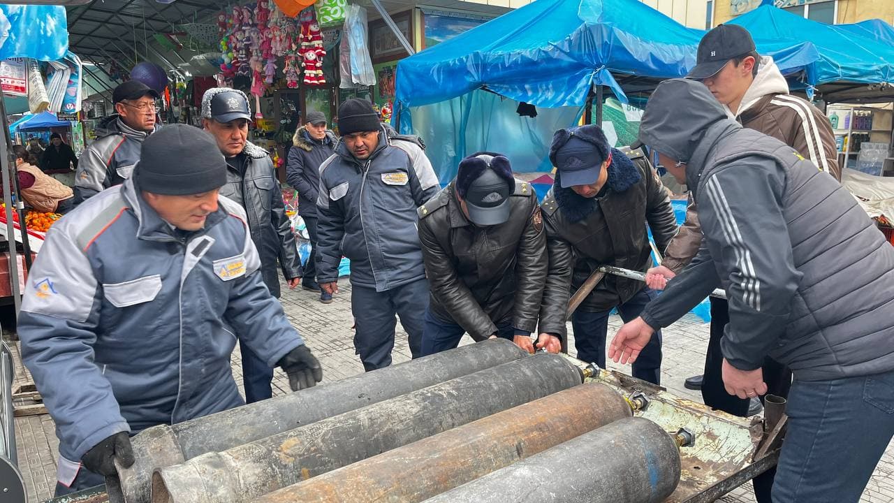 Farg‘ona, Samarqand va Surxondaryo viloyatlari FVB boshliqlari rahbarligida hududda qish mavsumini betalafot o‘tkazish yuzasidan profilaktik tadbirlar kuchaytirilgan tartibda olib borilmoqda