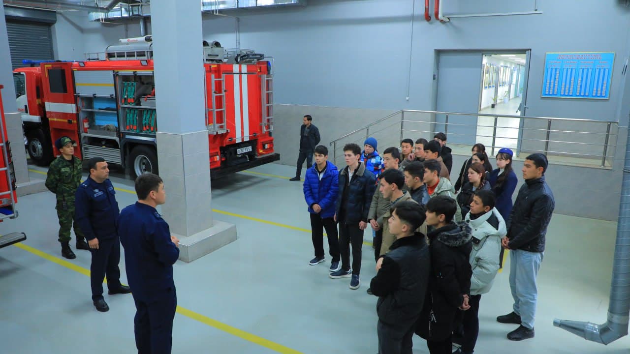 Samarqand viloyati Favqulodda vaziyatlar boshqarmasida oʻquvchilar, talabalar va otaliqqa olingan yoshlar ishtirokida “Ochiq eshiklar kuni” maʼnaviy-maʼrifiy tadbiri oʻtkazildi.