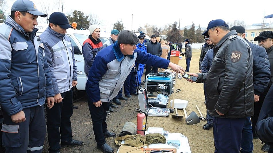 Sirdaryo viloyatining Mirzaobod va Sirdaryo tumanlarida FVDT quyi tizimlarining boshqaruv organlari, kuch va vositalari bilan hamkorlikdagi qoʻmondonlik-shtab oʻquv mashqi oʻtkazilmoqda.
