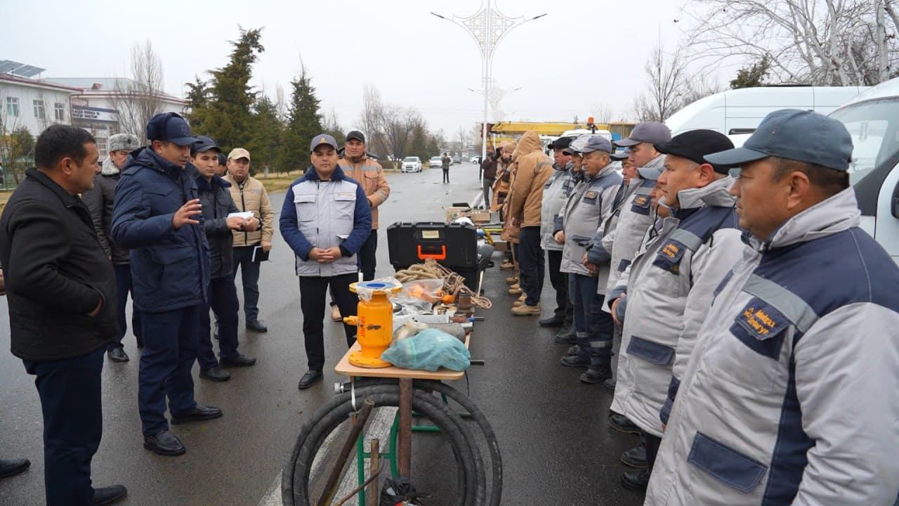 Sirdaryo viloyatining Mirzaobod va Sirdaryo tumanlarida FVDT quyi tizimlarining boshqaruv organlari, kuch va vositalari bilan hamkorlikdagi qoʻmondonlik-shtab oʻquv mashqi oʻtkazilmoqda.