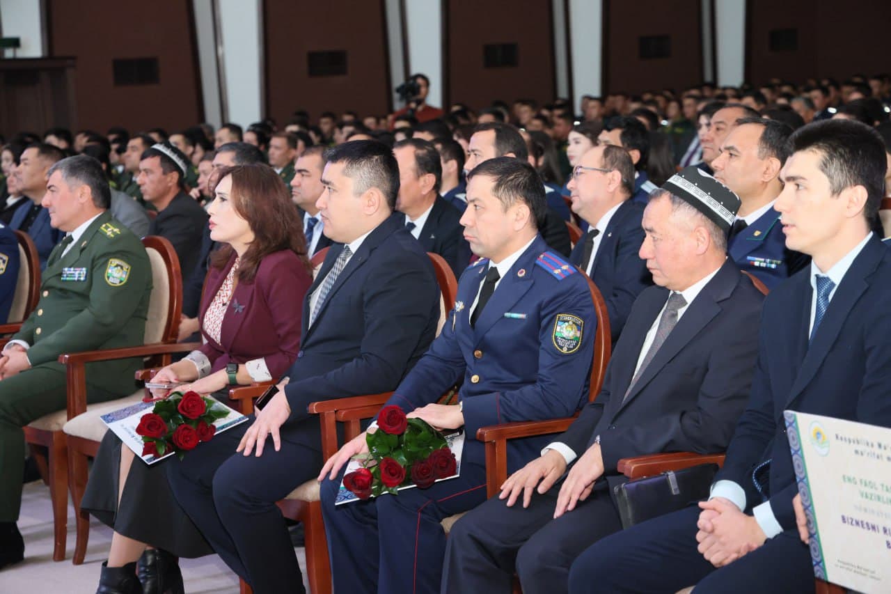 FVV “Eng namunali vazirlik va idora” tanlovida “Eng faol kitobxon vazirlik” nominatsiyasi gʻolibligini qoʻlga kiritdi