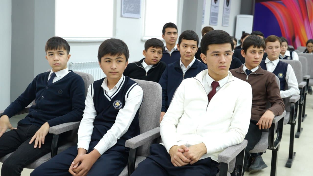 “Milliy armiya – Ona yurt qalqoni, tinchligimiz posboni!”