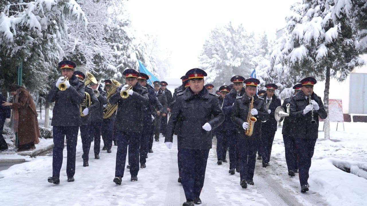 “Milliy armiya – Ona yurt qalqoni, tinchligimiz posboni!”