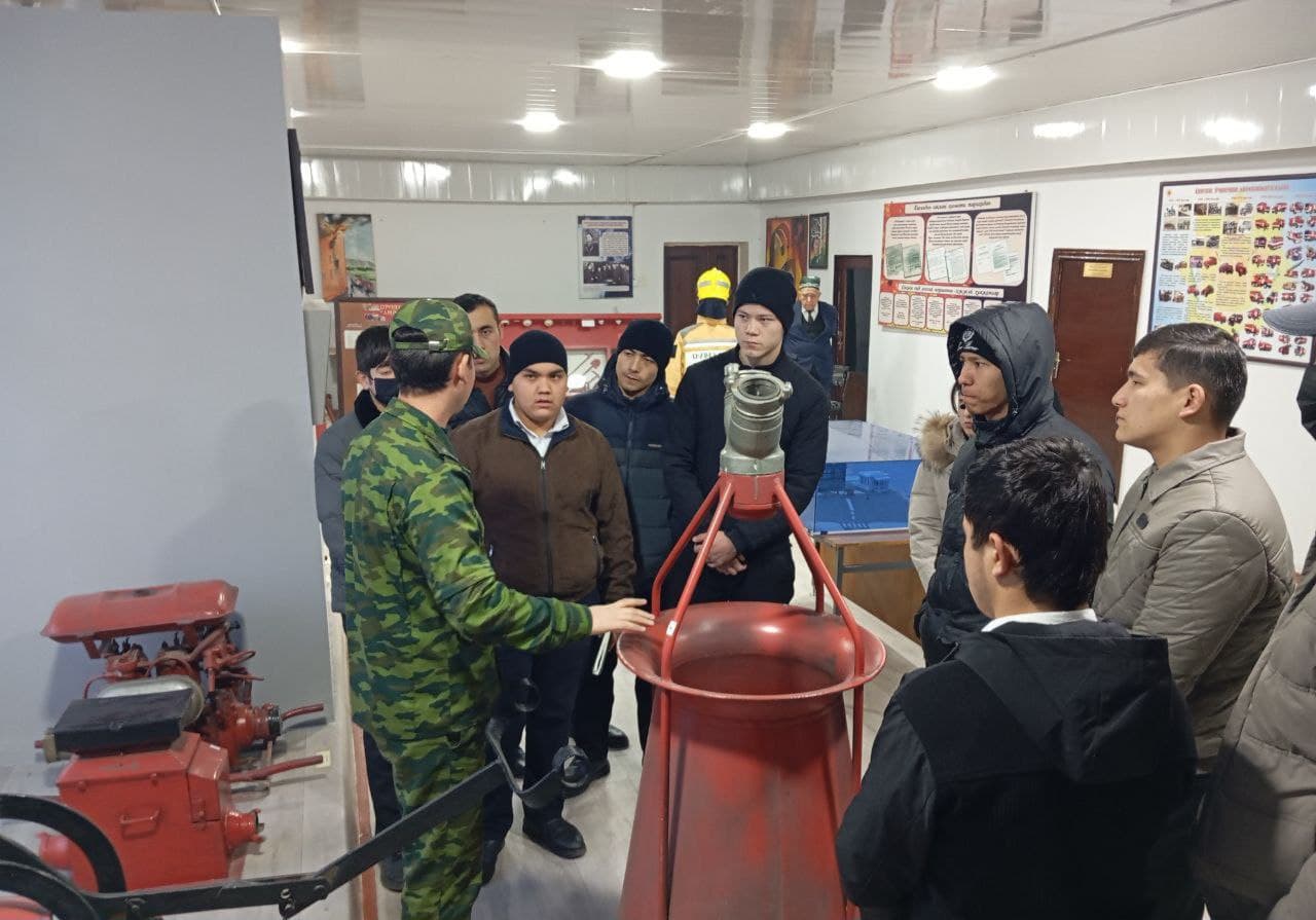 Andijon, Samarqand, Navoiy viloyatlari FVB hamda Maxsus muhandislik-qurilish boshqarmasi xodimlari tomonidan joylarda "Ochiq eshiklar kuni", "Vatanparvarlik soati", "Kelajak soati" ma'naviy-ma'rifiy tadbirlari o‘tkazildi