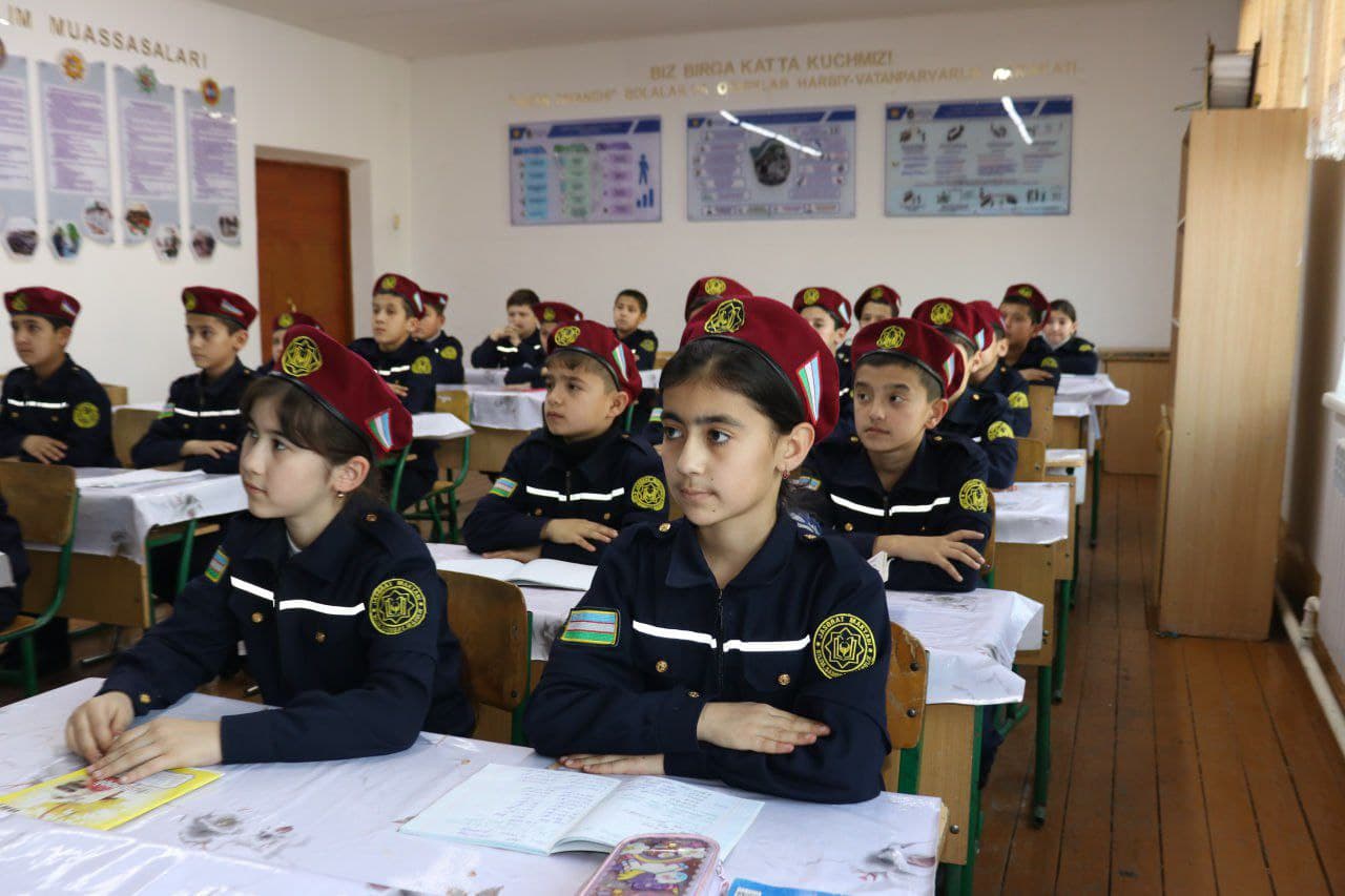 Andijon, Samarqand, Navoiy viloyatlari FVB hamda Maxsus muhandislik-qurilish boshqarmasi xodimlari tomonidan joylarda "Ochiq eshiklar kuni", "Vatanparvarlik soati", "Kelajak soati" ma'naviy-ma'rifiy tadbirlari o‘tkazildi