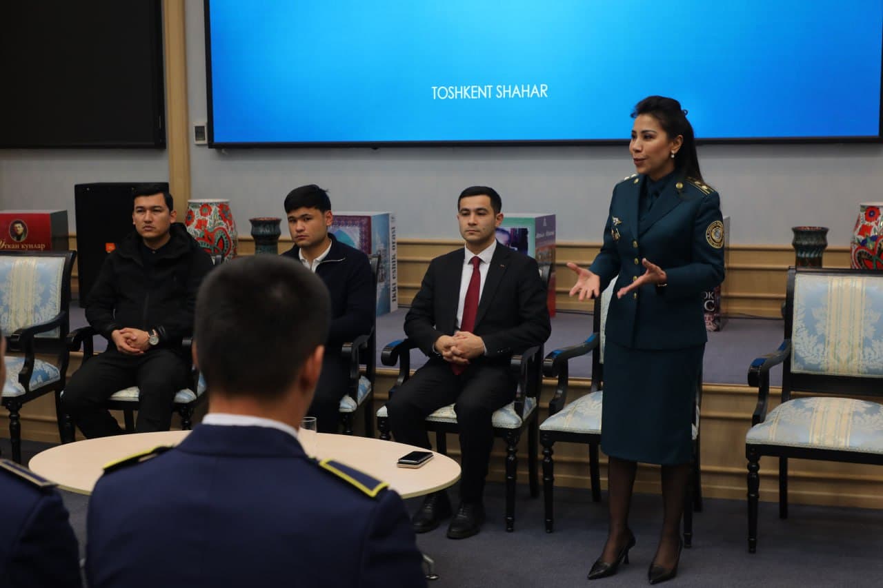 Qahramonlar oramizda