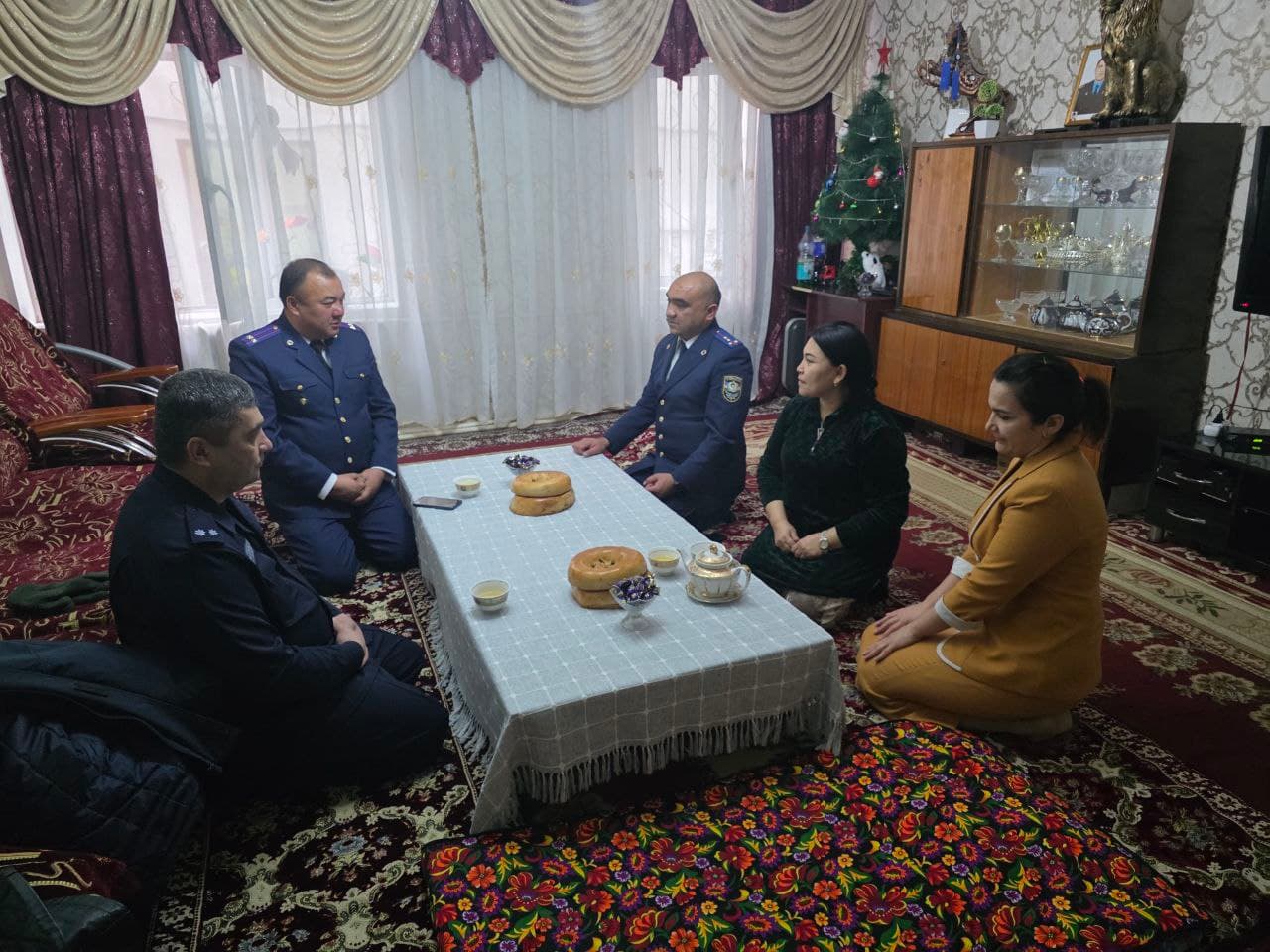 Yangi yil bayrami arafasida xizmat burchini bajarish chog‘ida halok bo‘lgan harbiy xizmatchilarning oila a’zolari va faxriylar holidan xabar olindi