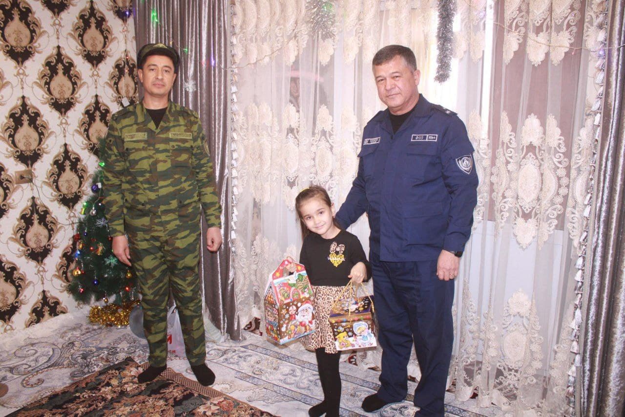 Hududlarda xizmat burchini bajarish chog‘ida halok bo‘lgan harbiy xizmatchilarning oila a’zolari hamda faxriylar holidan xabar olindi