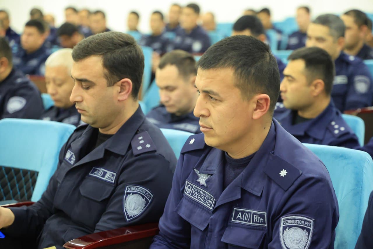 Fargʻona viloyati FVBda yangi yil bayrami tadbirlarini xavfsiz oʻtkazish yuzasidan yoʻriqnoma yigʻilish oʻtkazildi.