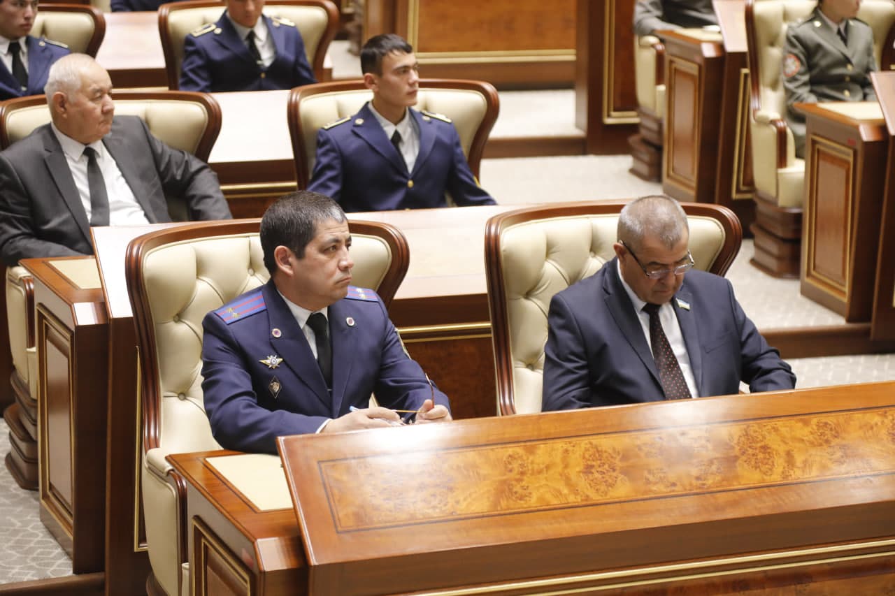 Oliy Majlis Senatida 14-yanvar – Vatan himoyachilari kuniga bagʻishlangan seminar oʻtkazildi. Unda FVV vakillari va Akademiya kursantlari ham ishtirok etdi.