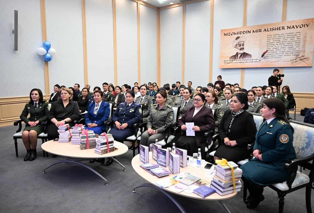 Harbiy ayollar ishtirokida "Kitobxon harbiy oilalar" mavzusida ma’naviy-ma’rifiy tadbir tashkil etildi