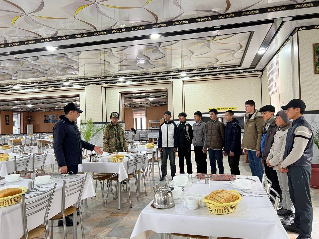 Shahrisabz "Temurbeklar maktabi" harbiy akademik litseyida "Ochiq eshiklar kuni" ma'naviy-ma'rifiy tadbiri tashkil etildi