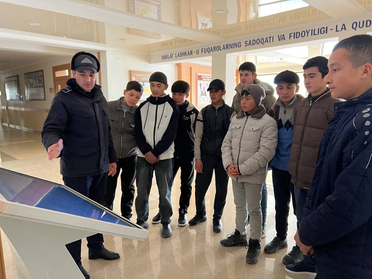 Shahrisabz "Temurbeklar maktabi" harbiy akademik litseyida "Ochiq eshiklar kuni" ma'naviy-ma'rifiy tadbiri tashkil etildi