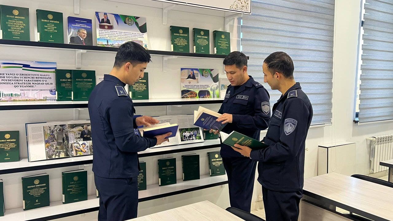 Favqulodda vaziyatlar vazirligining hududiy va tarkibiy tuzilmalarida "Kitob yarmarkasi', "Mutolaa soati", "Kitob taqdimoti" kabi ma'naviy-ma'rifiy tadbirlari o‘tkazilmoqda