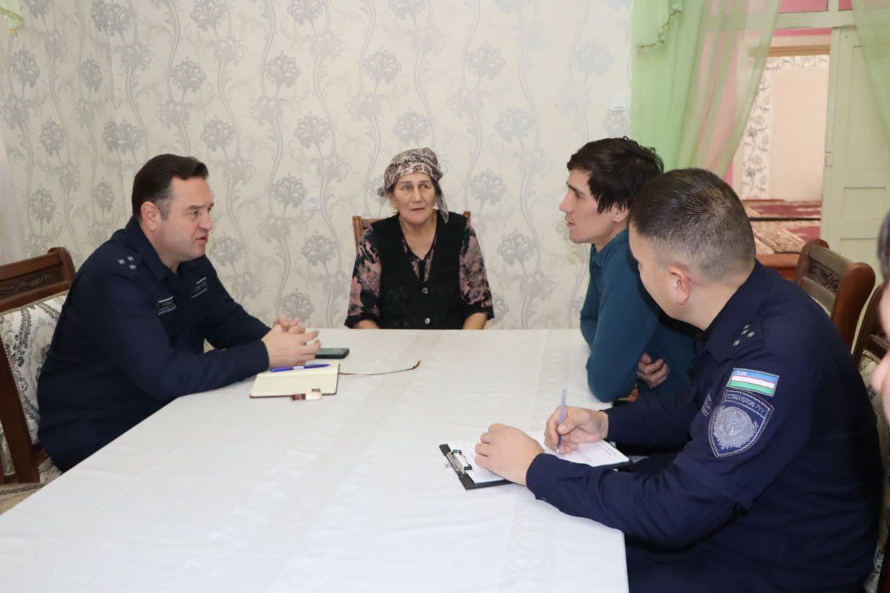 Qoraqalpog‘iston Respublikasi FVB boshlig‘i tizimga biriktirilgan yoshlar bilan profilaktik suhbatlar olib bormoqda