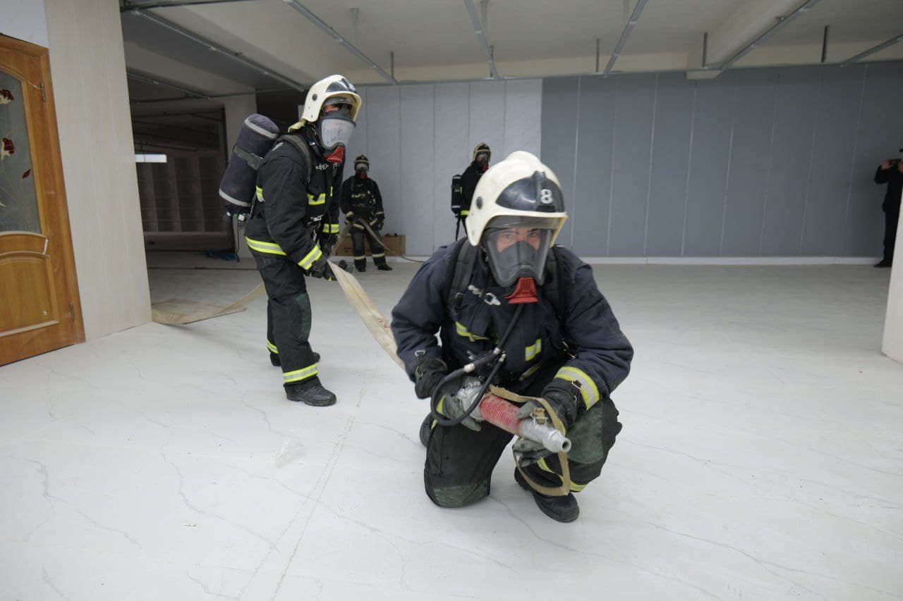 Buxoro viloyati FVB tomonidan Gʻijduvon tumanida joylashgan yirik savdo majmuasida maxsus-taktik o‘quv mashqlari o‘tkazildi