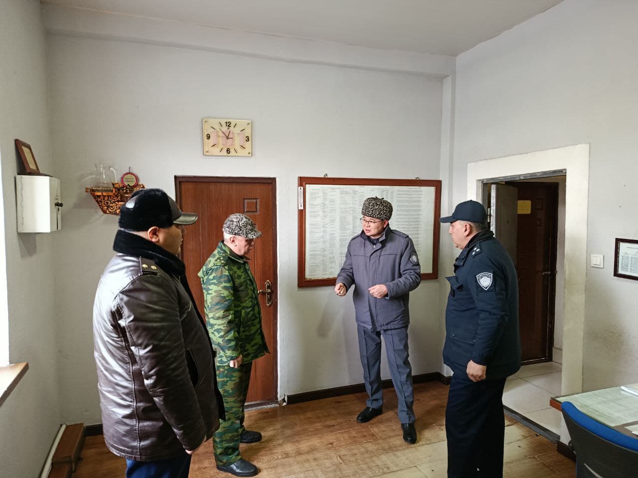 Favqulodda vaziyatlar vaziri general-mayor A.I.Ikromov Toshkent shahar, Shayxontohur tumani favqulodda vaziyatlar boʻlimida oʻrganish ishlarini olib bordi.