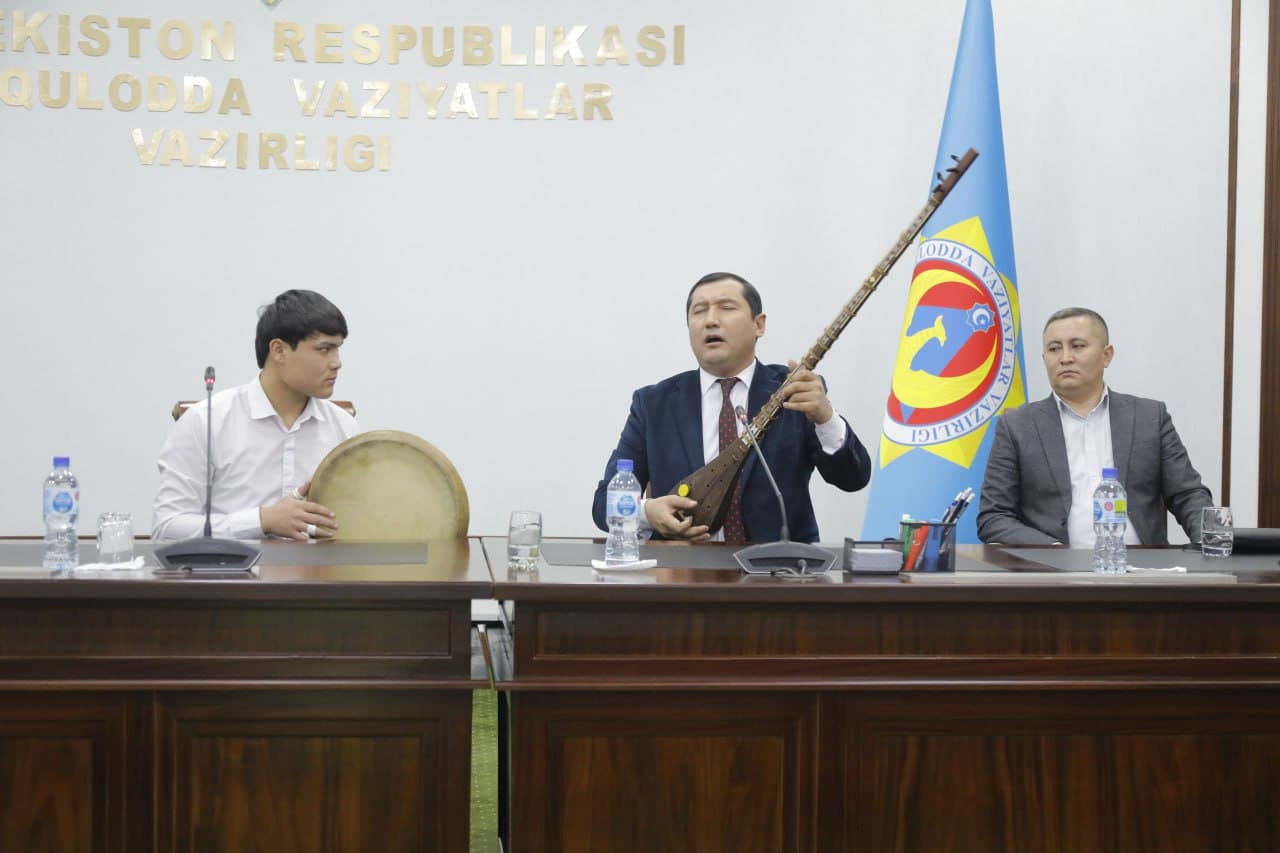 FVV Markaziy apparatida “Maʼnaviy yuksalish va vatanparvarlik kuni” doirasida “Alisher Navoiy merosi – maʼnaviy - maʼrifiy yuksalish manbai” mavzusida maʼnaviy - maʼrifiy tadbir boʻlib oʻtdi