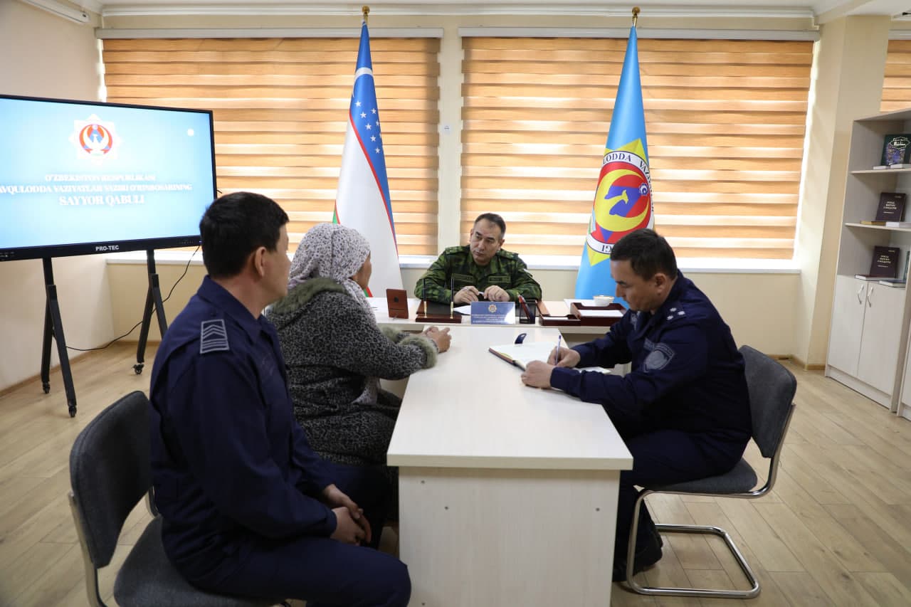 Murojaat, muloqot va yechim: Angrenda ommaviy sayyor qabul