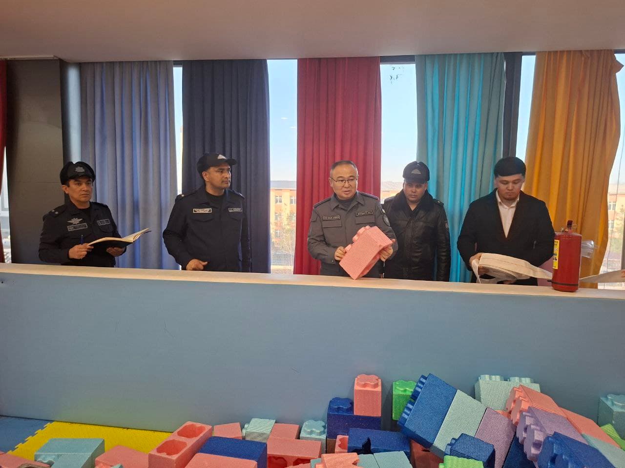 Министр по чрезвычайным ситуациям герерал-майор А.Икрамов посетил несколько пожарно-спасательных частей в Ташкентской области