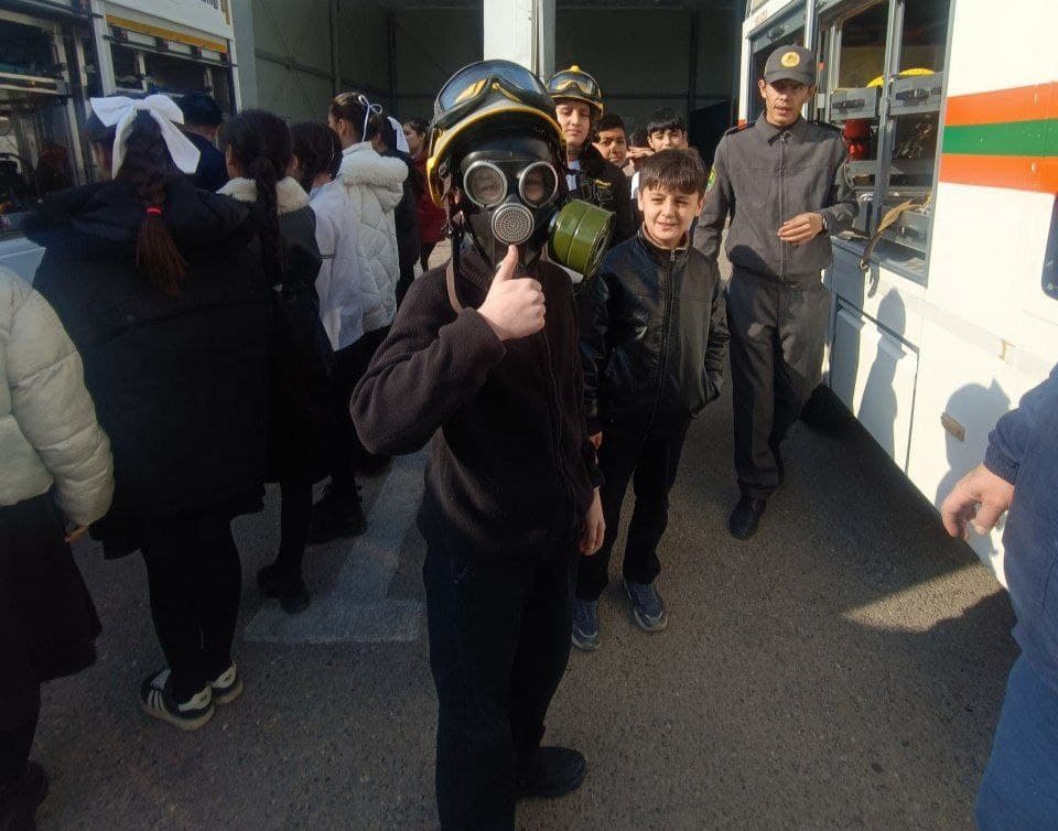 Joylarda o‘quvchi yoshlar ishtirokida "Ochiq eshiklar kuni", "Kelajak soati", "Qutqaruvchi va yoshlar" ma'naviy-ma'rifiy tadbirlari tashkil etildi