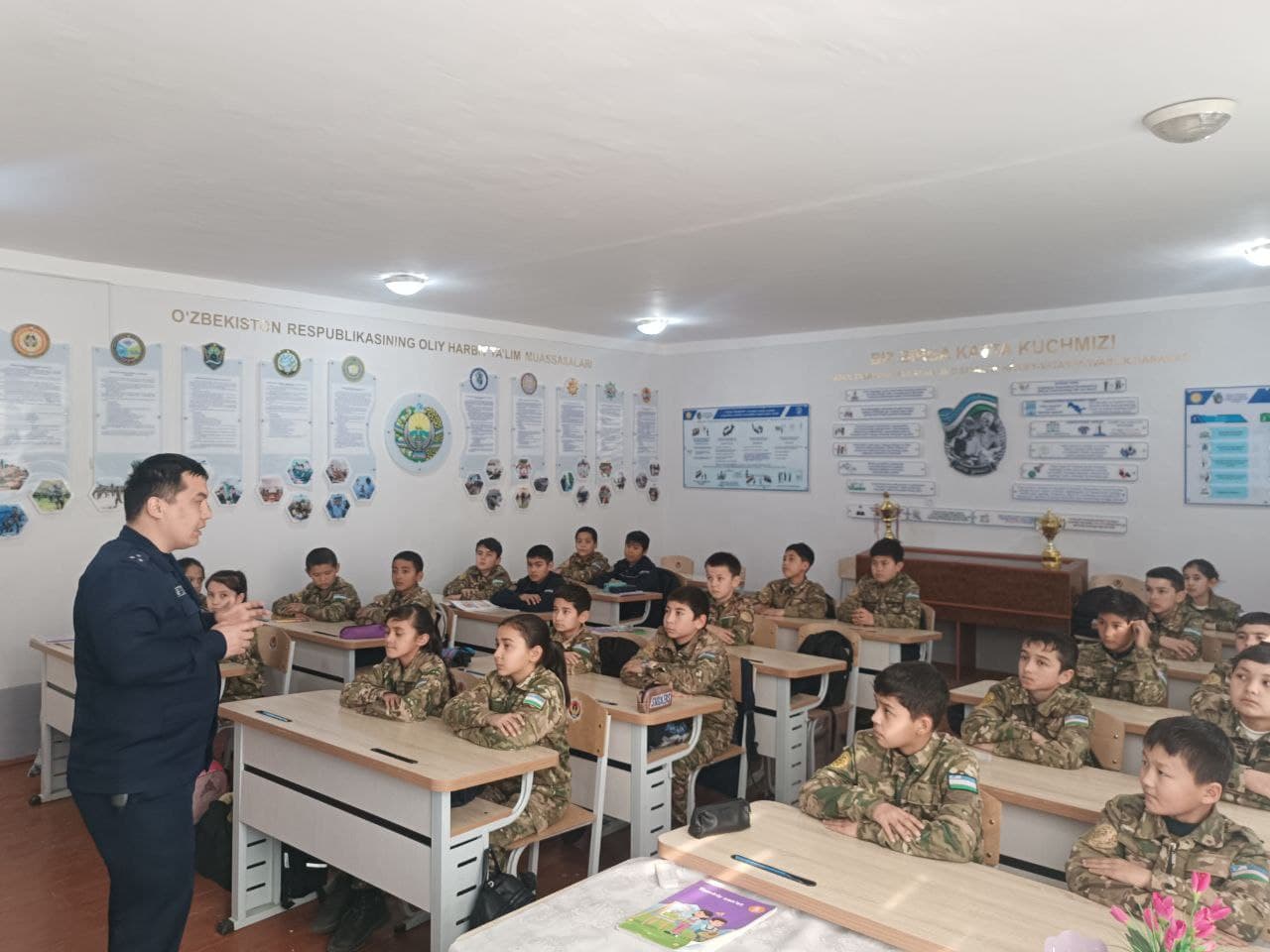 Joylarda o‘quvchi yoshlar ishtirokida "Ochiq eshiklar kuni", "Kelajak soati", "Qutqaruvchi va yoshlar" ma'naviy-ma'rifiy tadbirlari tashkil etildi