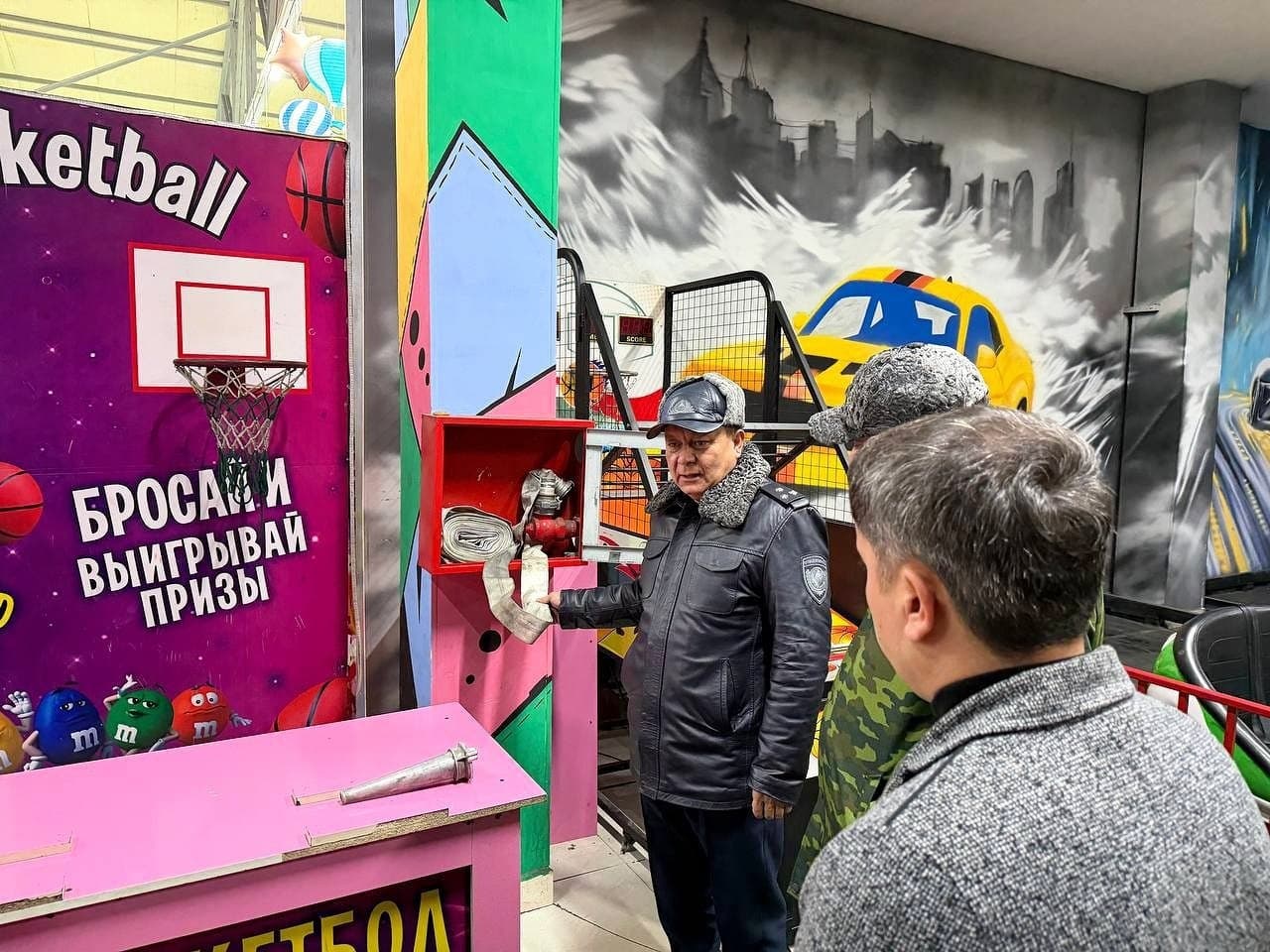 Favqulodda vaziyatlar vazirligi ishchi guruhi rahbarligida Andijondagi yirik savdo majmualari va bozorlarda nazorat-profilaktik tadbirlar o‘tkazildi