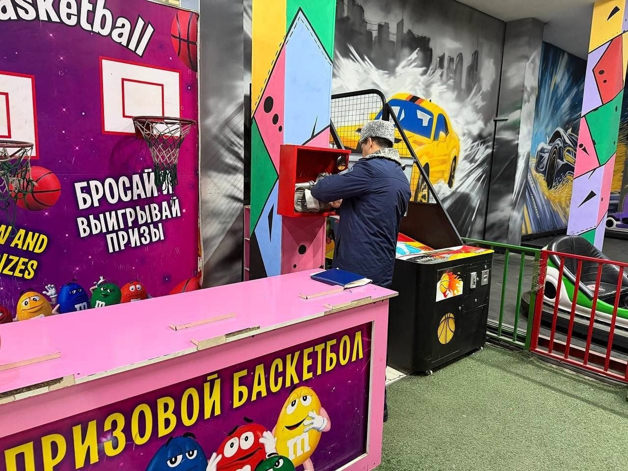 Favqulodda vaziyatlar vazirligi ishchi guruhi rahbarligida Andijondagi yirik savdo majmualari va bozorlarda nazorat-profilaktik tadbirlar o‘tkazildi