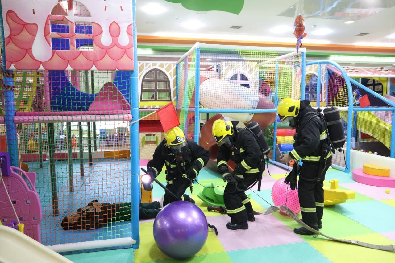 Chirchiq shahrida joylashgan yirik savdo majmuasida maxsus taktik-oʻquv mashgʻuloti oʻtkazildi