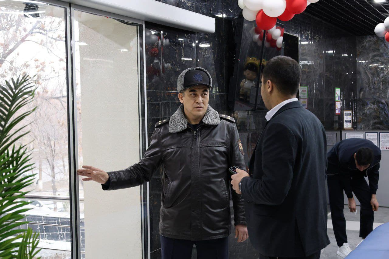 Навоий вилояти ФВБ бошлиғи раҳбарлигида Навоий шаҳридаги йирик савдо мажмуалари ва болалар ўйингоҳларида назорат-профилактик тадбирлар ўтказилди