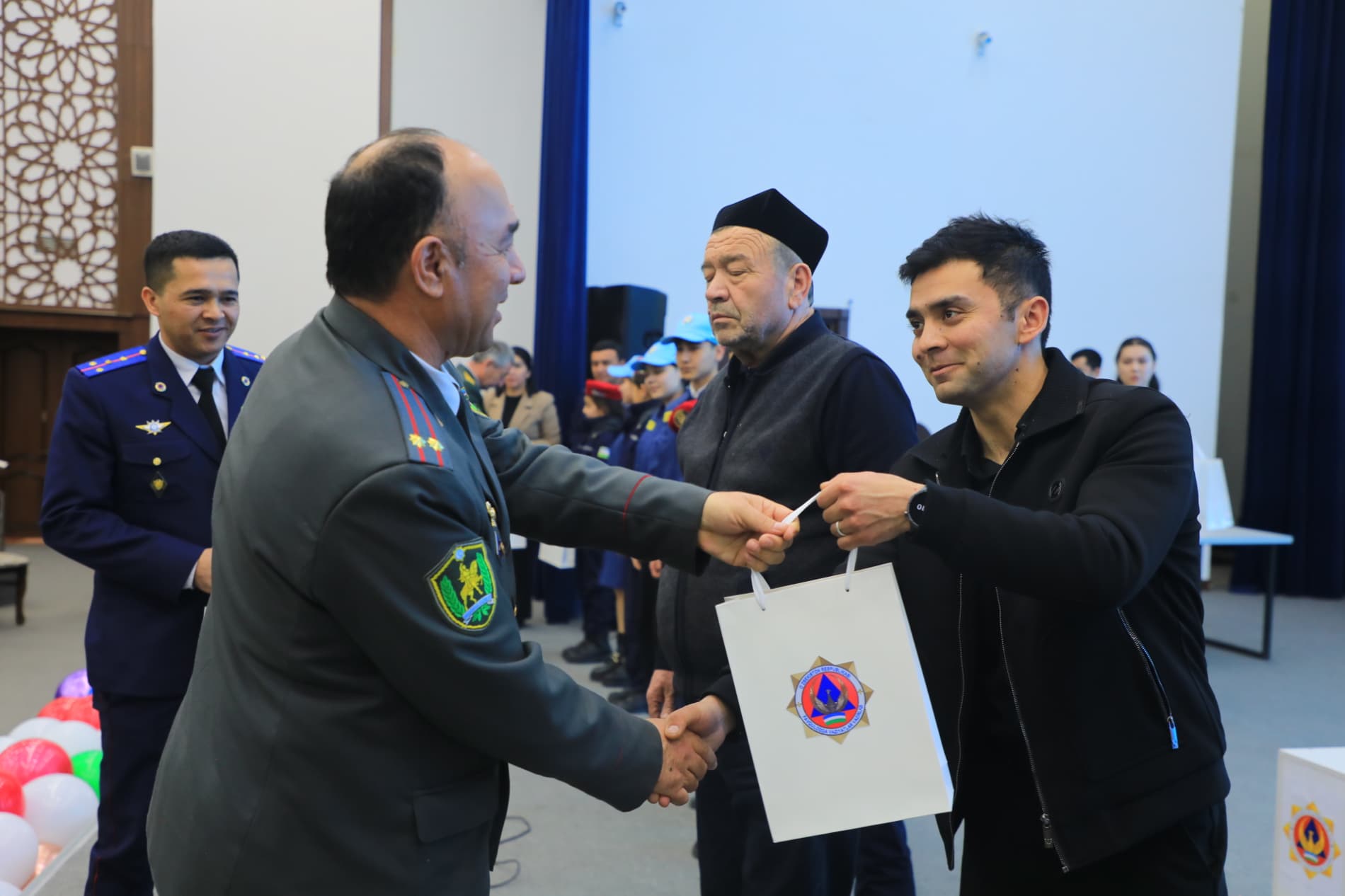 Samarqandlik yoshlar bilan ochiq muloqot o‘tkazildi