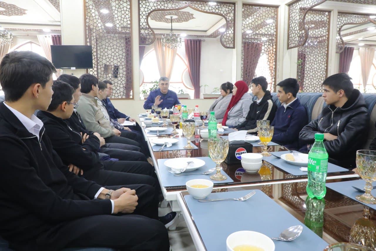 Toshkent shahar FVBB boshligʻi tomonidan Sergeli tumanida otaliqqa olingan yoshlar bilan "Rahbar va Yoshlar" uchrashuvi oʻtkazildi