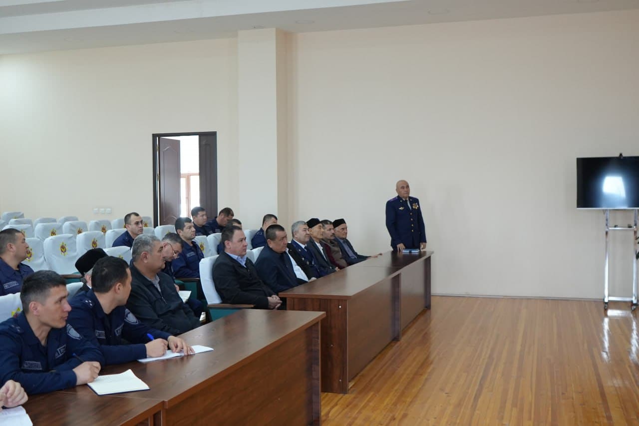 Министр по чрезвычайным ситуациям генерал-майор А.Икрамов провёл встречу с ветеранами профессии