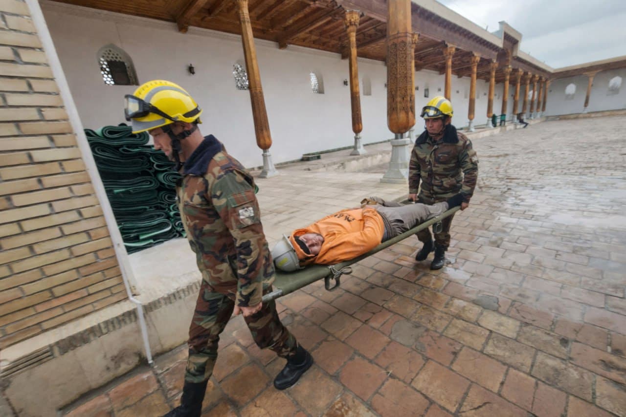 Қашқадарё вилояти ФВБ бошчилигида Қарши шаҳридаги “Кўк гумбаз” жоме масжидида махсус-тактик ўқув машқи ўтказилди